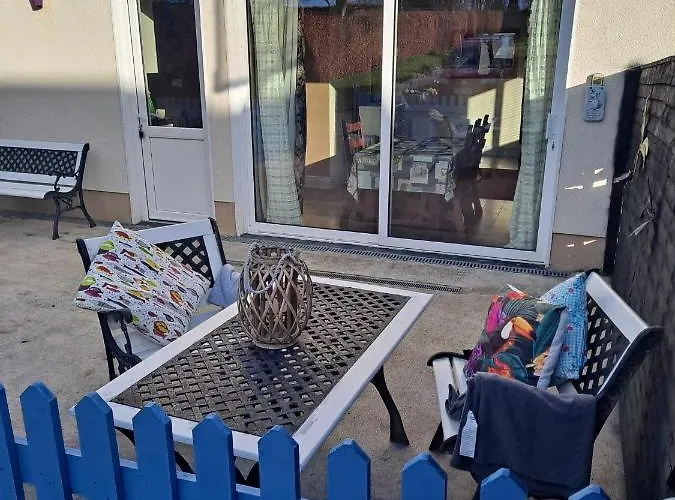 2-bed Sleeps 6 With Parking Apartamento