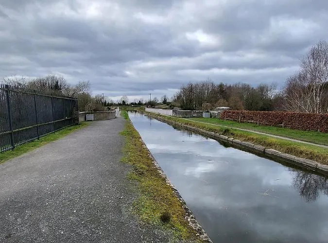 2-bed Sleeps 6 With Parking * Kildare