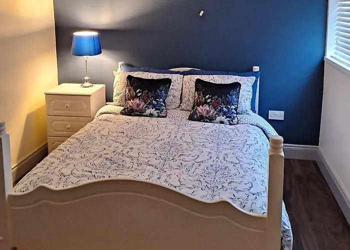 2-bed Sleeps 6 With Parking Apartamento Kildare